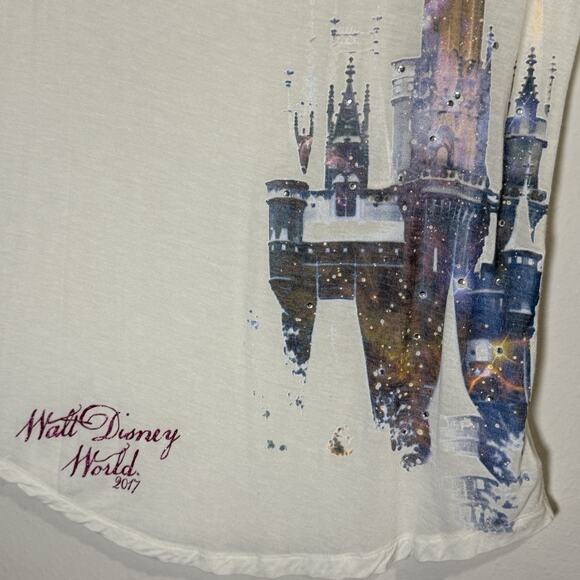 Disney Parks 2017 Cinderella Castle Graphic Tee Rhinestones Women’s Small USA - Picture 5 of 13